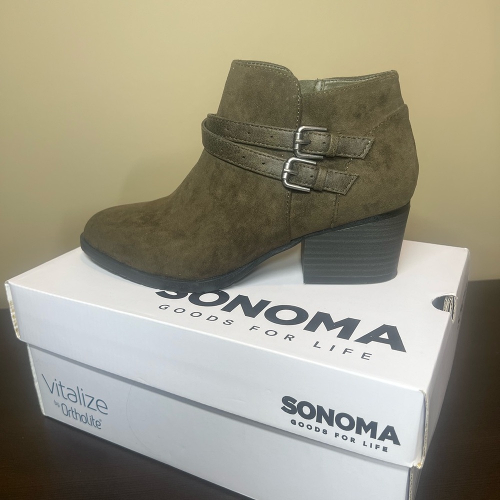 Sonoma Women's Olive Ankle Boots